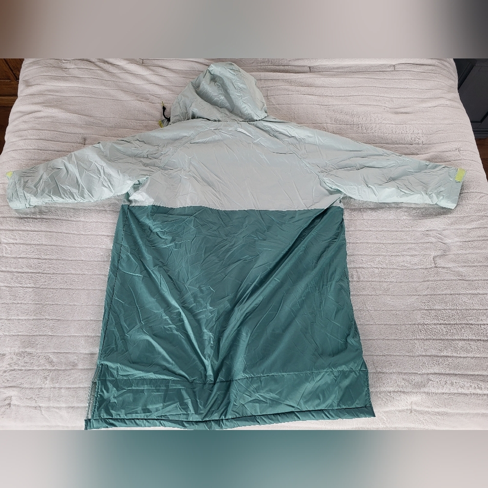 Cold Weather Changing Robe by Passenger - Picture 3 of 4